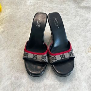 Gucci Authentic Wedges Signature GG Sandals size 37.5
